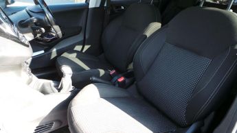 Peugeot 208 1.2 PureTech Allure Euro 6 5dr