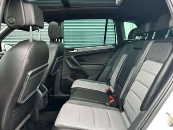 Volkswagen TIGUAN 1.5 Tiguan R-Line TSi Evo Semi-Auto 5dr