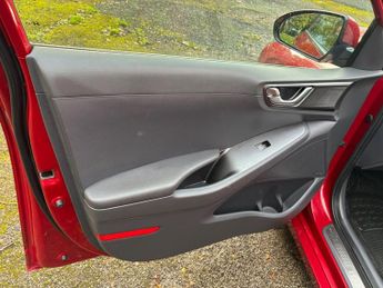 Hyundai IONIQ 38.3kWh Premium Auto 5dr