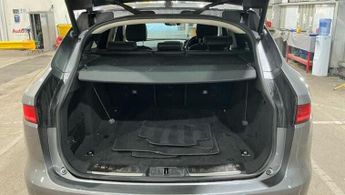 Jaguar F-PACE 2.0 D180 Portfolio Auto Euro 6 (s/s) 5dr
