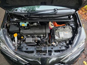 Toyota Yaris 1.5 VVT-h Design E-CVT Euro 6 (s/s) 5dr