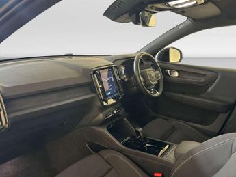 Volvo XC40 Recharge 69kWh Core SUV 5dr Electric Auto (231 ps)