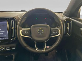 Volvo XC40 Recharge 69kWh Core SUV 5dr Electric Auto (231 ps)