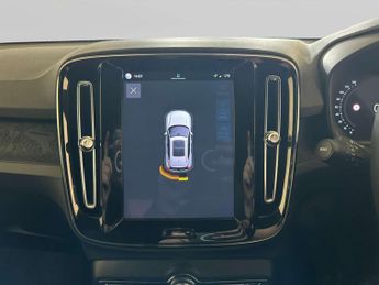 Volvo XC40 Recharge 69kWh Core SUV 5dr Electric Auto (231 ps)