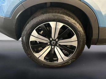 Volvo XC40 Recharge 69kWh Core SUV 5dr Electric Auto (231 ps)