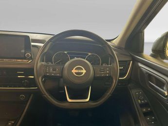 Nissan Qashqai 1.3 DIG-T MHEV Acenta Premium SUV 5dr Petrol Hybrid XTRON Euro 6