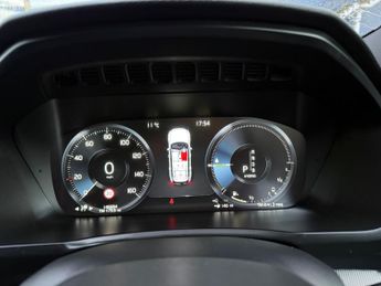 Volvo XC90 2.0h T8 Twin Engine 9.2kWh R-Design Auto 4WD Euro 6 (s/s) 5dr