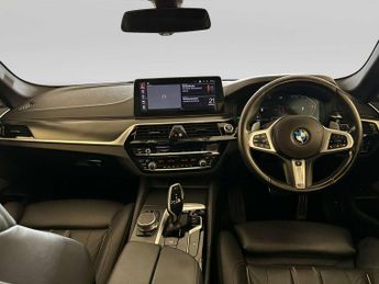 BMW 5 Series 2.0 520d MHT M Sport Saloon 4dr Diesel Hybrid Steptronic xDrive 