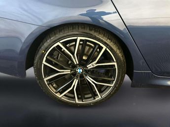 BMW 5 Series 2.0 520d MHT M Sport Saloon 4dr Diesel Hybrid Steptronic xDrive 