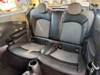 MINI Hatch 1.5 Cooper D Auto Euro 6 (s/s) 3dr