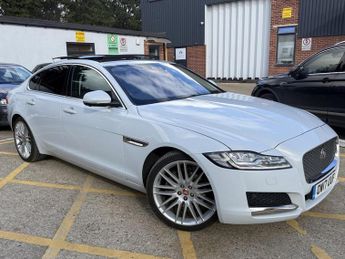 Jaguar XF 2.0d Portfolio Auto AWD Euro 6 (s/s) 4dr
