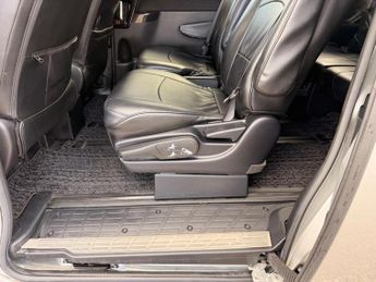Toyota Voxy 1.8 Petrol hybrid 7 seats
