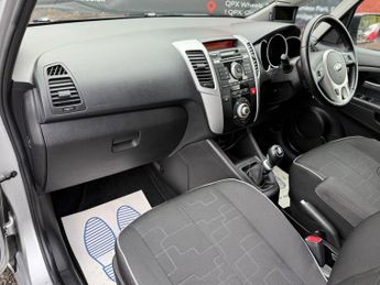 Kia Venga 1.4 CRDi 2 Euro 5 5dr