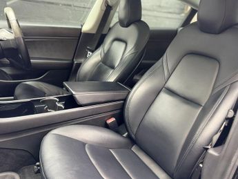Tesla Model 3 Standard Range Plus Saloon 4dr Electric Auto RWD (241 bhp)