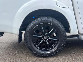 Nissan Navara 2.3 dCi Tekna Auto 4WD Euro 6 4dr