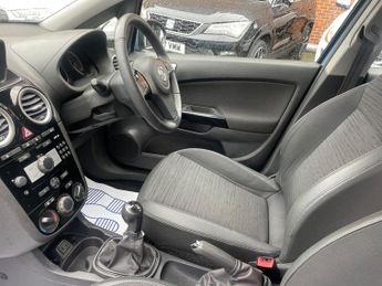 Vauxhall Corsa 1.2 16V Excite Euro 5 5dr (A/C)