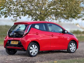 Toyota AYGO 1.0 VVT-i x-play x-shift Euro 5 5dr Euro 5