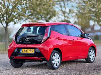 Toyota AYGO 1.0 VVT-i x-play x-shift Euro 5 5dr Euro 5