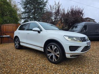 Volkswagen Touareg 3.0 TDI V6 BlueMotion Tech R-Line Tiptronic 4WD Euro 6 (s/s) 5dr