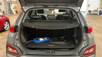 Hyundai KONA 64kWh Premium SE Auto 5dr (7kW Charger)