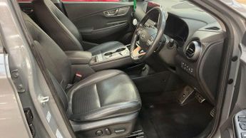 Hyundai KONA 64kWh Premium SE Auto 5dr (7kW Charger)