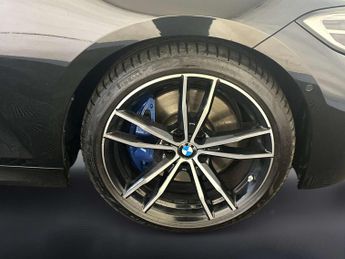 BMW 3 Series 2.0 320d M Sport Saloon 4dr Diesel Auto xDrive Euro 6 (s/s) (190