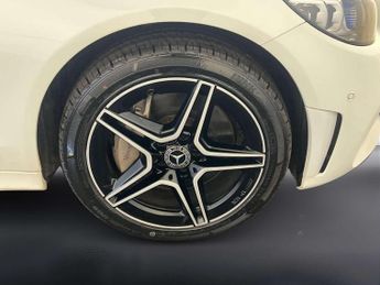 Mercedes-Benz C Class 2.0 C300e 13.5kWh AMG Line Night Edition (Premium Plus) Estate 5