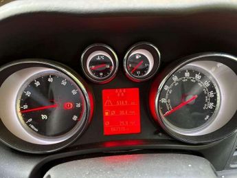 Vauxhall Zafira Tourer 1.8 16V Exclusiv MPV 5dr Petrol Manual Euro 5 (140 ps)