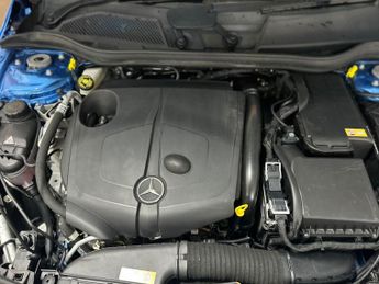 Mercedes-Benz A Class 2.1 A200d AMG Line (Premium) 7G-DCT Euro 6 (s/s) 5dr