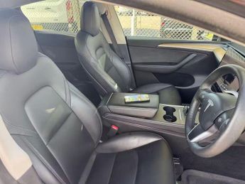 Tesla Model Y (Dual Motor) Long Range Auto 4WDE 5dr