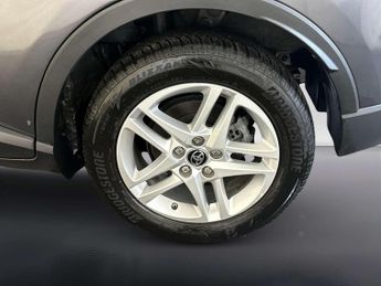 Toyota C-HR 1.8 VVT-h GPF Icon SUV 5dr Petrol Hybrid CVT Euro 6 (s/s) (122 p