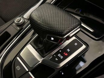 Audi A4 2.0 TDI 35 Black Edition Saloon 4dr Diesel S Tronic Euro 6 (s/s)