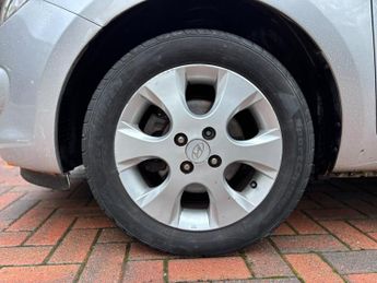 Hyundai i20 1.4 Comfort Auto Euro 5 5dr