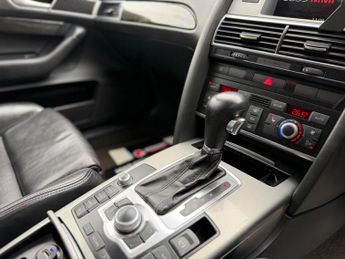 Audi A6 Allroad 3.0 TDI quattro 5dr