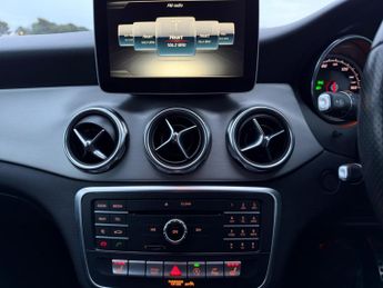 Mercedes-Benz GLA 2.1 GLA200d AMG Line (Executive) 7G-DCT Euro 6 (s/s) 5dr