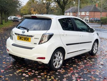 Toyota Yaris 1.5 VVT-h T Spirit Hatchback 5dr Petrol Hybrid CVT Euro 5 (101 p