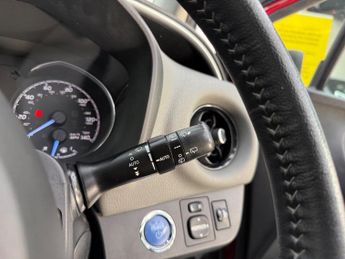 Toyota Yaris 1.5 VVT-h Icon Tech E-CVT Euro 6 (s/s) 5dr