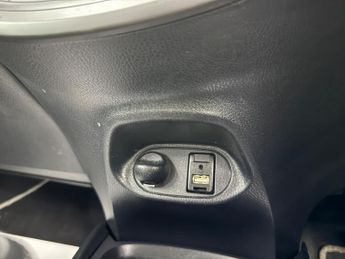 Toyota Yaris 1.5 VVT-h Icon Tech E-CVT Euro 6 (s/s) 5dr
