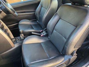 Peugeot 207 CC 1.6 VTi Allure Euro 5 2dr