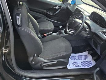 Peugeot 208 1.2 PureTech Black Edition Euro 6 3dr
