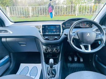 Peugeot 208 1.2 PureTech Black Edition Euro 6 3dr