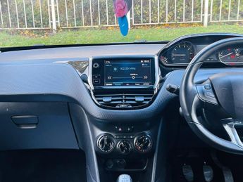 Peugeot 208 1.2 PureTech Black Edition Euro 6 3dr