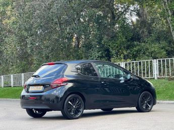 Peugeot 208 1.2 PureTech Black Edition Euro 6 3dr