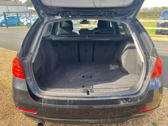 BMW 3 Series 2.0 320d SE Touring Auto Euro 5 (s/s) 5dr