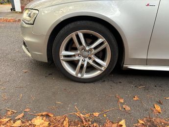 Audi A4 Avant 2.0 TDI S line Multitronic Euro 5 (s/s) 5dr