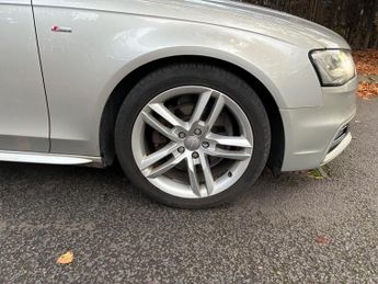 Audi A4 Avant 2.0 TDI S line Multitronic Euro 5 (s/s) 5dr