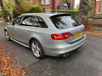 Audi A4 Avant 2.0 TDI S line Multitronic Euro 5 (s/s) 5dr