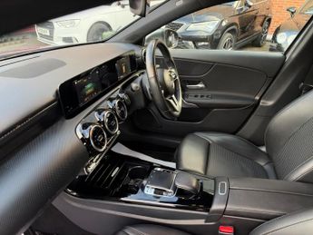 Mercedes-Benz A Class 1.5 A180d Sport 7G-DCT Euro 6 (s/s) 5dr