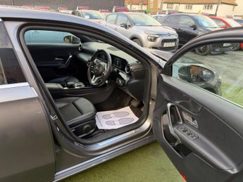 Mercedes-Benz A Class 1.5 A180d Sport 7G-DCT Euro 6 (s/s) 5dr