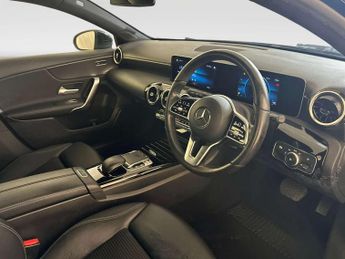 Mercedes-Benz A Class 1.5 A180d Sport (Executive) Hatchback 5dr Diesel 7G-DCT Euro 6 (